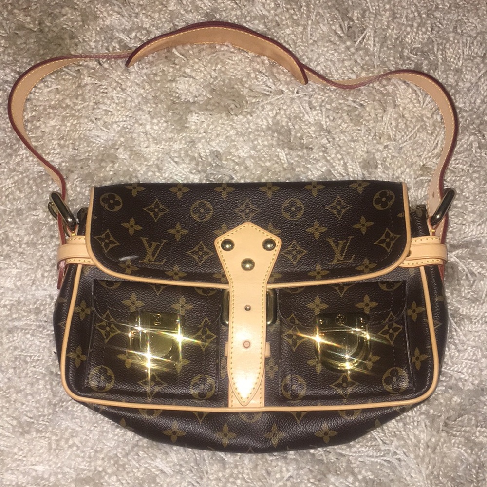 Louis Vuitton HUDSON new without tags